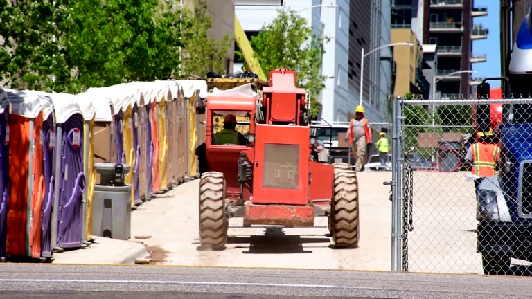 Best Portable Restroom Maintenance and Cleaning  in North Lynnwood, WA